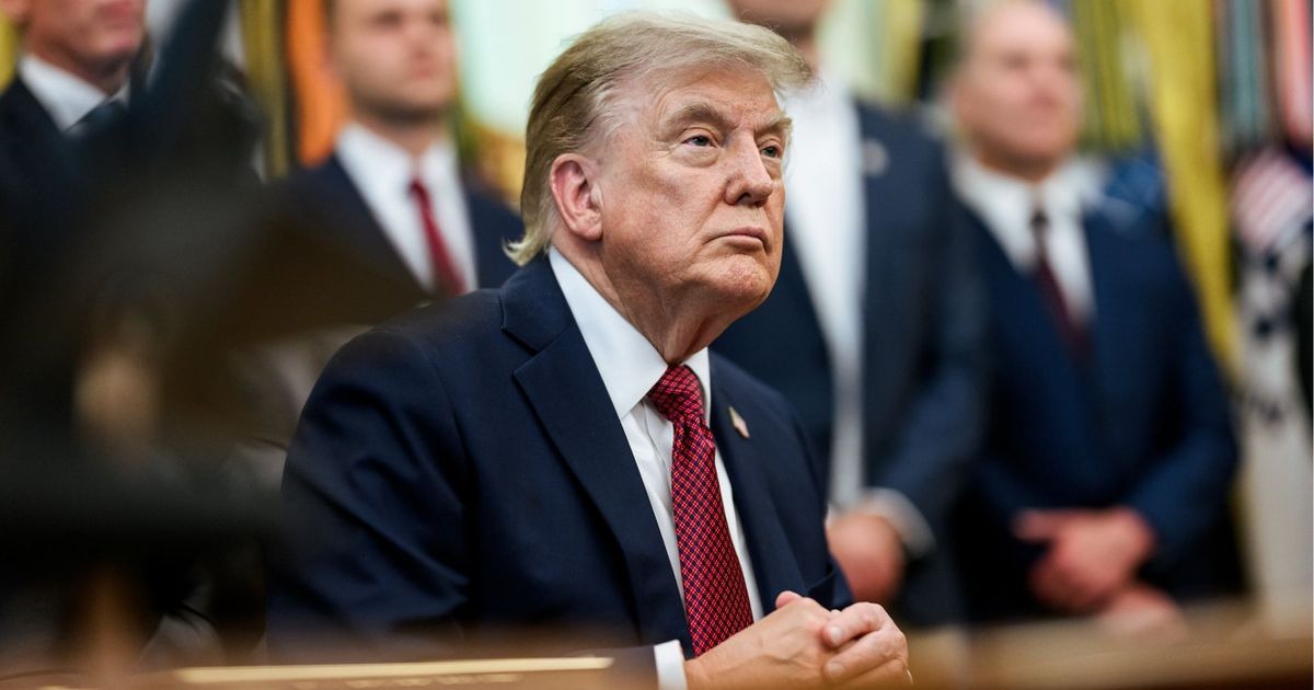 Governo de Donald Trump justifica a continuidade da emergência nacional alegando que o governo brasileiro adota práticas que interferem na economia dos Estados Unidos.