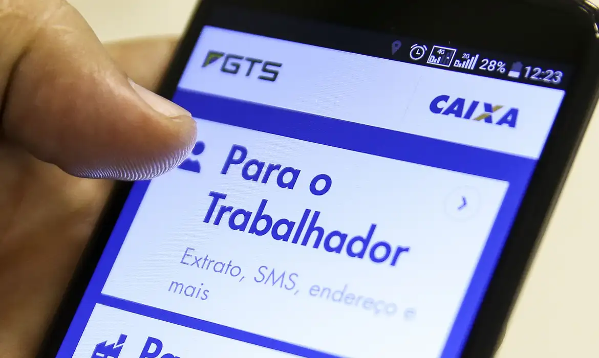 FGTS pode distribuir R$ 13 bilhões em lucros; veja quem recebe 
