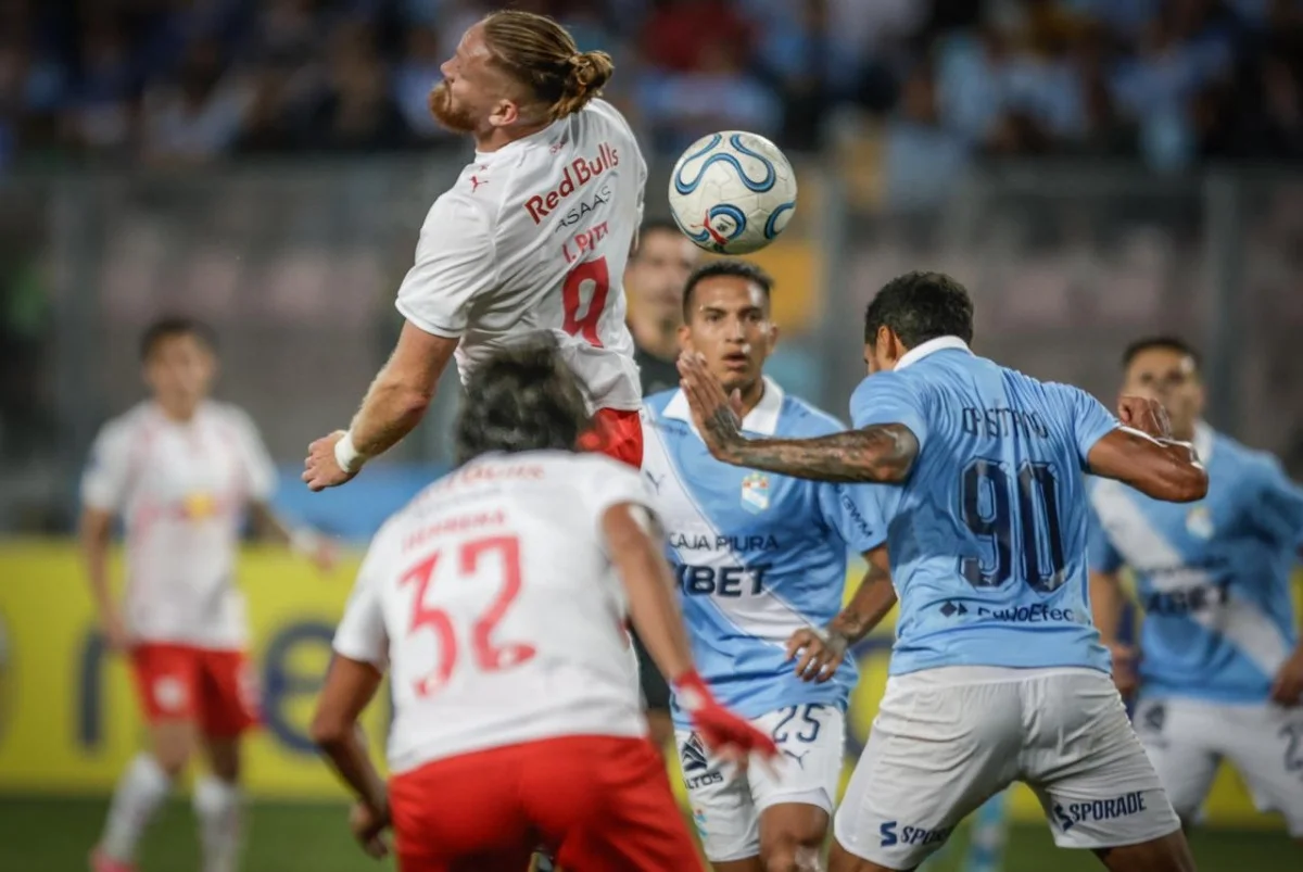 Bragantino e Sporting Cristal se duelam em vaga nas oitavas da Sula -