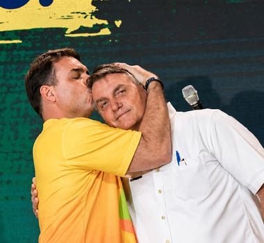 Imagem - Resposta de Bolsonaro sobre uso de IA gera desgaste e complica estratégia de Flávio