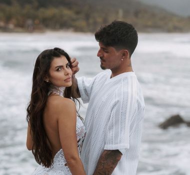 Imagem - Gabriel Medina se casa com Isabella Arantes 20 dias após anunciar noivado