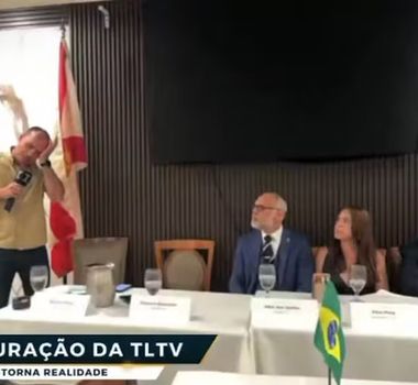 Imagem - Eduardo Bolsonaro chora em evento nos EUA, diz temer prisão e faz críticas a adversários