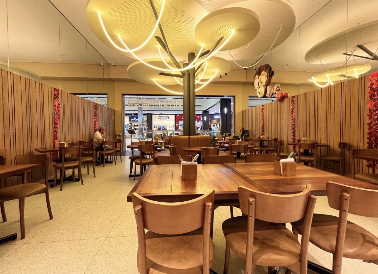 Com a presença dos restaurantes Engenho Cozinha Brasileira, Tio Armênio e Pizza do Macaco (foto), o shopping Patio Belém é destino certo dos que amam reunir os amigos, para um happy hour descontraído.
