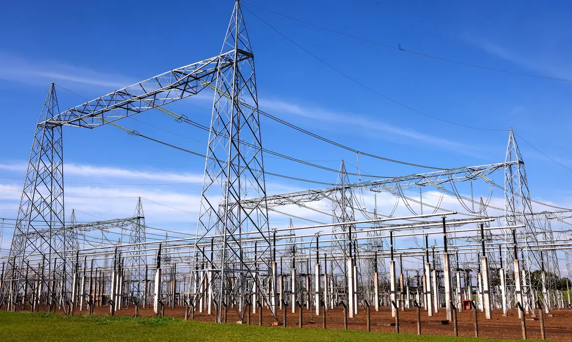 (O acréscimo de R$ 1,88 a cada 100 kWh consumidos nas contas de luz será mantido para todos os consumidores conectados ao Sistema Interligado Nacional (SIN).