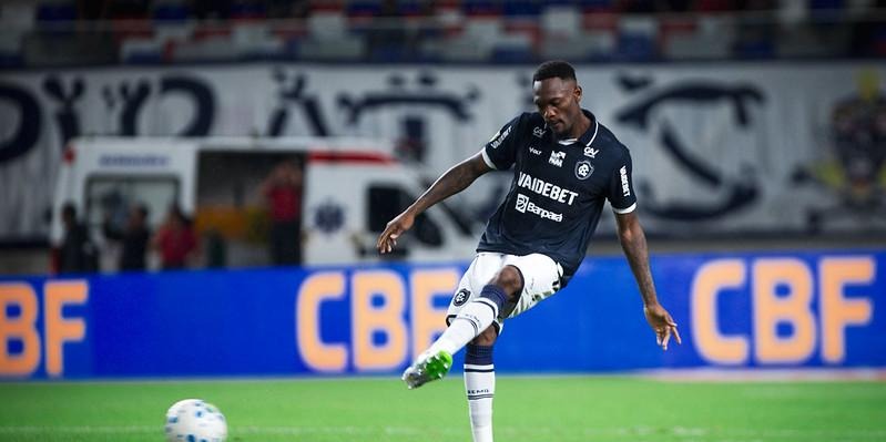 Zagueiro se recupera de lesão muscular - 