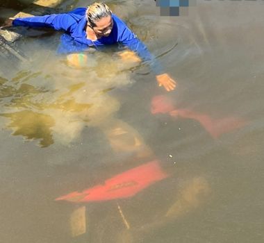 Imagem - Mulher perde controle de motocicleta e cai no rio em Portel, no Marajó