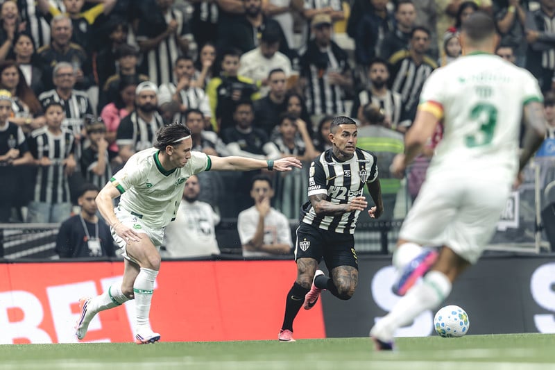 Equipes se enfrentam no Alfredo Jaconi, em Caxias do Sul - 