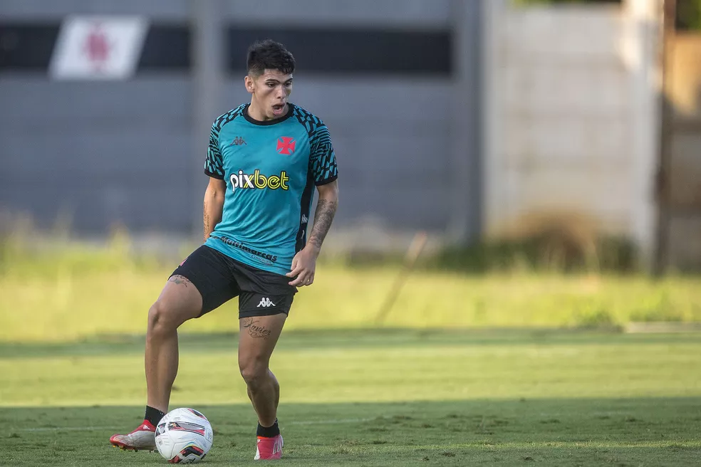 Palacios jogou no futebol brasileiro entre 2021 e 2022
