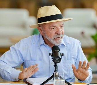 Imagem - ‘Essa atitude é impensada’, diz Lula sobre visto de embaixadora revogado pelos EUA