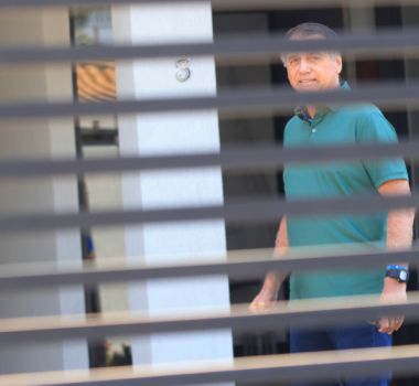 Imagem - Bolsonaro pede ao STF autorização excepcional para receber visita dos filhos no Dia dos Pais