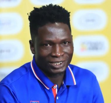 Imagem - Capitão e ícone do futebol de Uganda é espancado até a morte durante assalto em Kampala