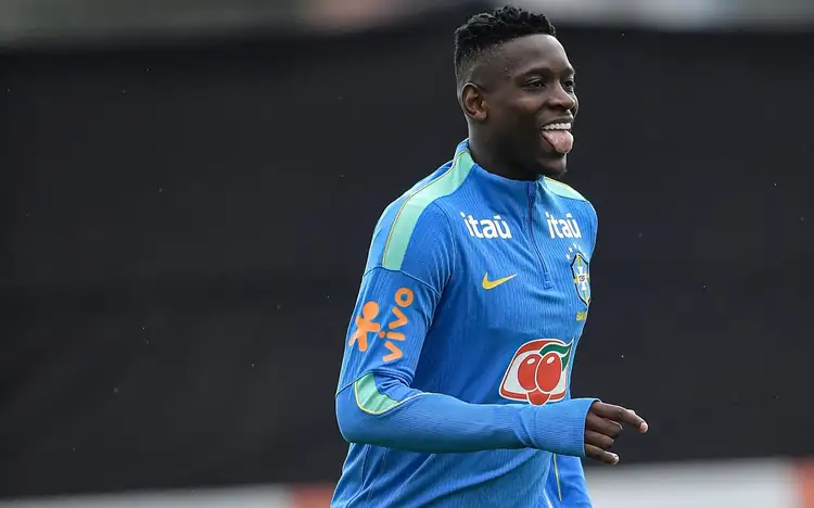 Luiz Henrique durante treino da Seleção Brasileira na Copa do Mundo -