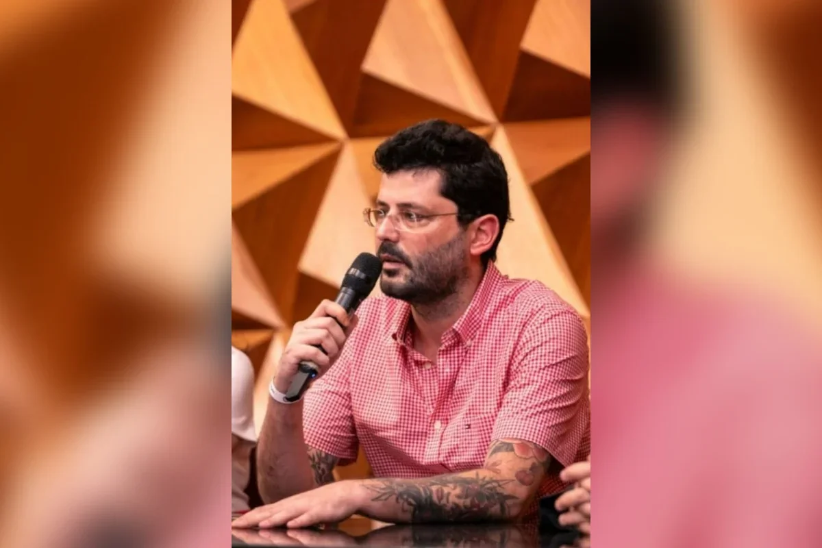 Professor da UFMG vira réu por injúria e discriminação contra cadeirante

