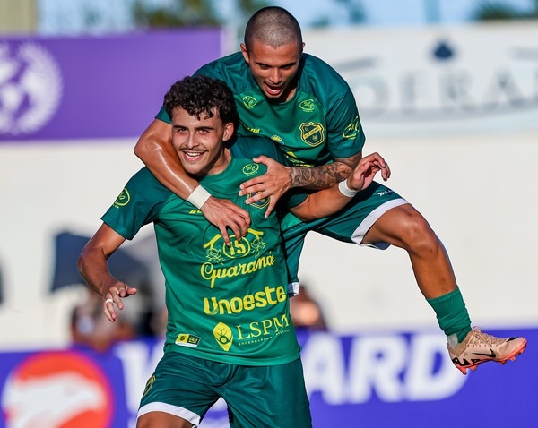Atacante de 20 anos reforça a base do Leão - 