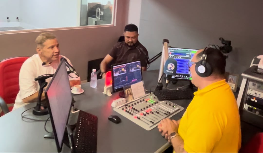 DJ Dinho e DJ Wesley em entrevista na Rádio Roma FM - 