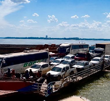 Imagem - Colisão entre embarcações que transportava veículos e passageiros é registrada no Pará