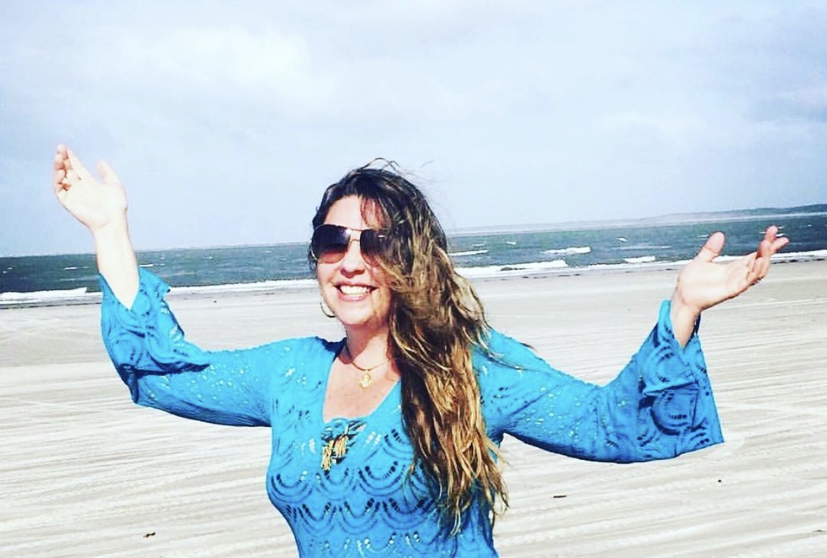 Jussara Colares Maranhão, aniversariante da semana que passou. Salut!
