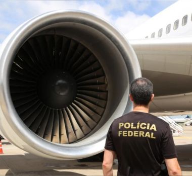 Imagem - Mulher é presa suspeita de furtar bagagens de duas passageiras dentro do Aeroporto do Galeão, no Rio