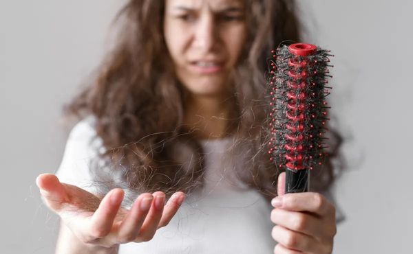 Mounjaro e queda de cabelo: especialista explica quando o emagrecimento pode afetar os fios