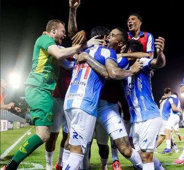 Imagem - De novo de virada! Paysandu supera o Confiança e transforma reação em marca da temporada