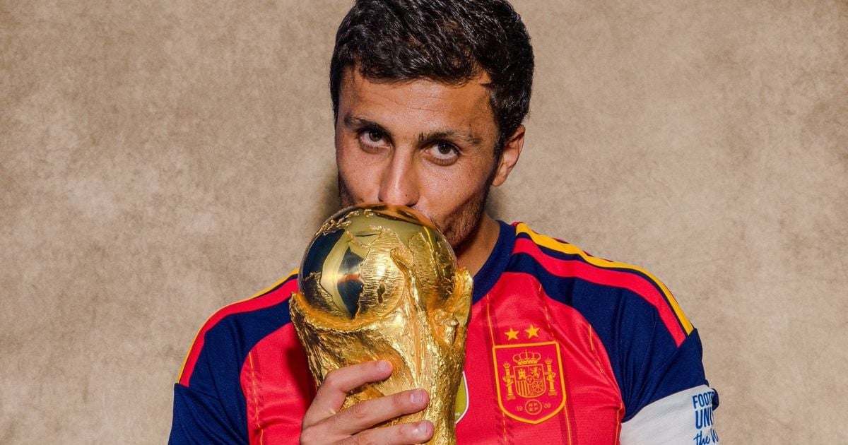 Rodri campeão do Mundo com a Espanha -