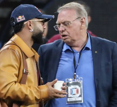 Imagem - Corinthians cogita retomar negociação com Memphis Depay após pressão da torcida