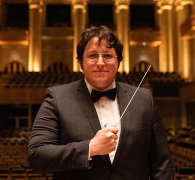 Imagem - Maestro paraense, Daniel Rodrigues Lima, rege “Viagem ao Norte”, abrindo Temporada de Concertos do Amazonas, no Teatro Amazonas.