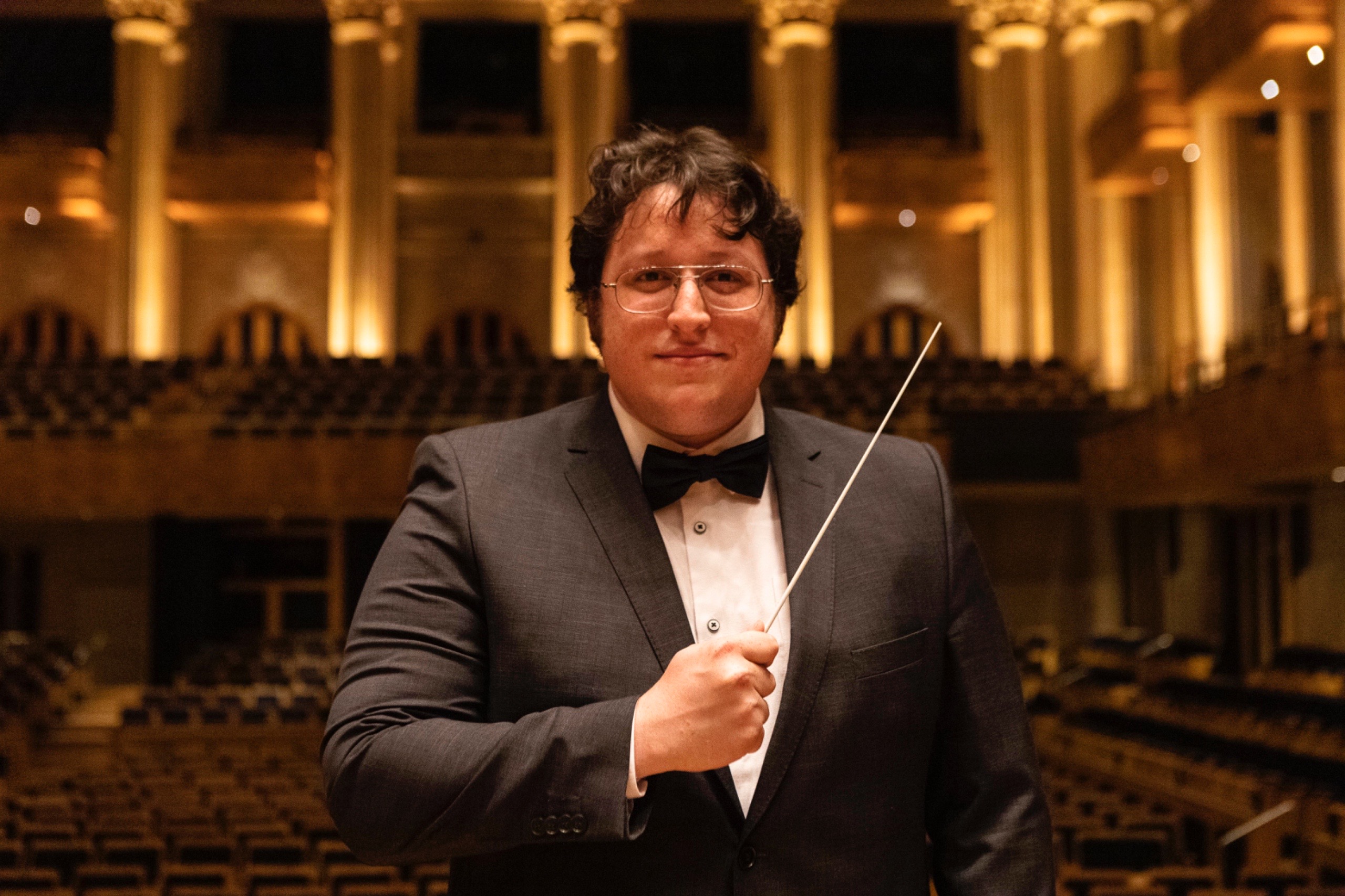 O Maestro Daniel Rodrigues Lima é mestre em Regência Orquestral pelo Peabody Conservatory of the Johns Hopkins University e bacharel em Música, com habilitação em violino, pela Universidade do Estado do Pará. 