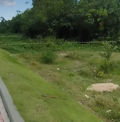 (Segundo relatos preliminares, algumas pessoas que participam da ocupação afirmam estar em busca de moradia.)