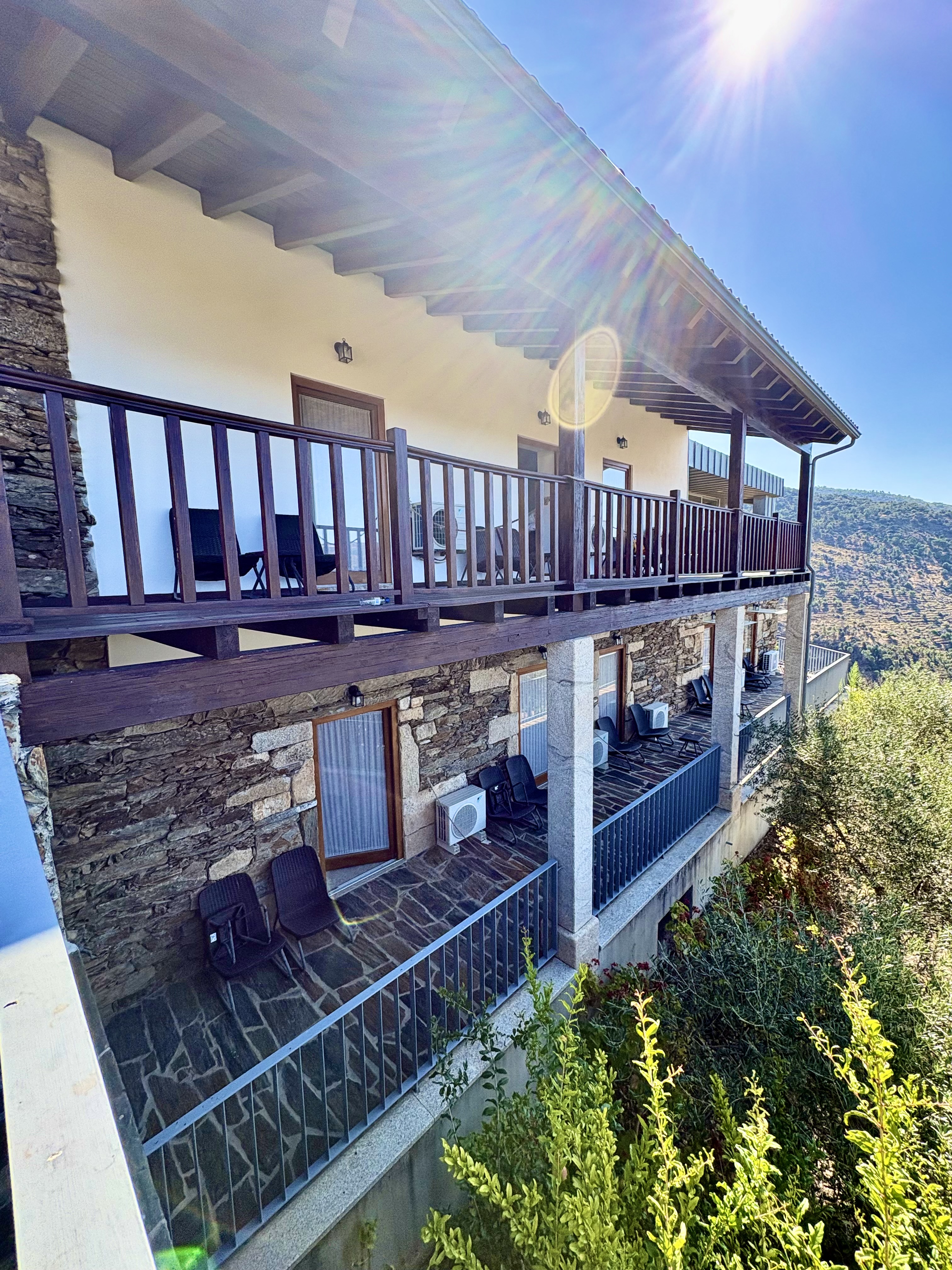 Acomodação em somente 9 quartos com vista para as vinhas 