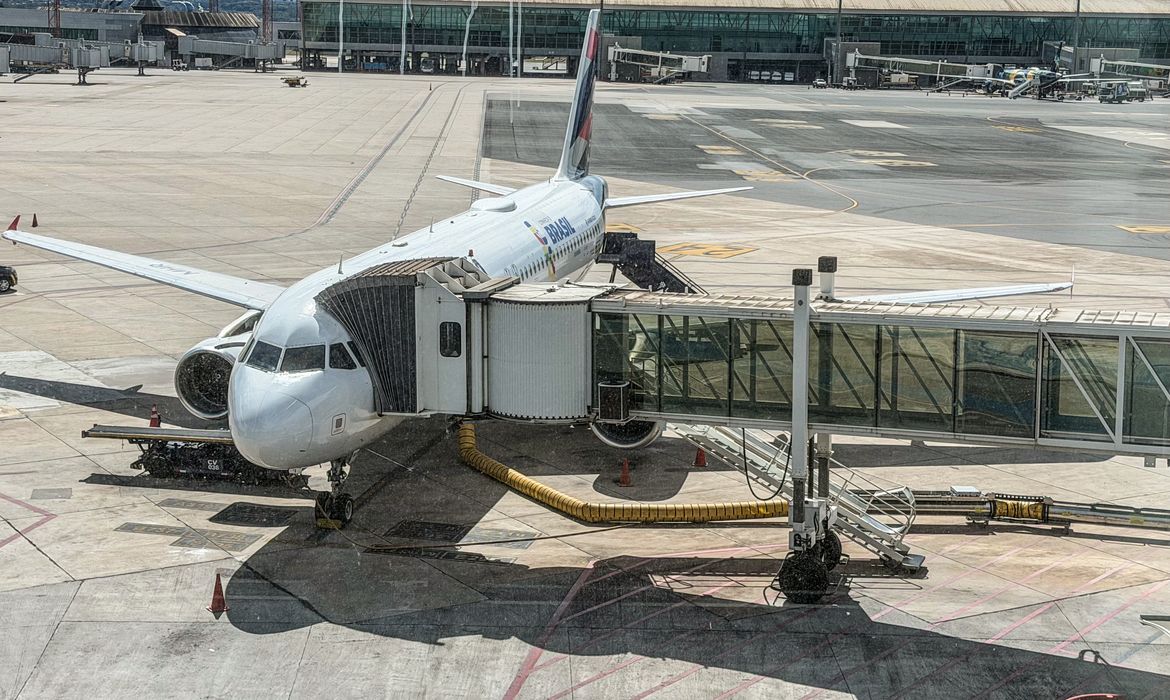  Programas de fidelidade baseados em pontos ou milhas, comuns em empresas aéreas.