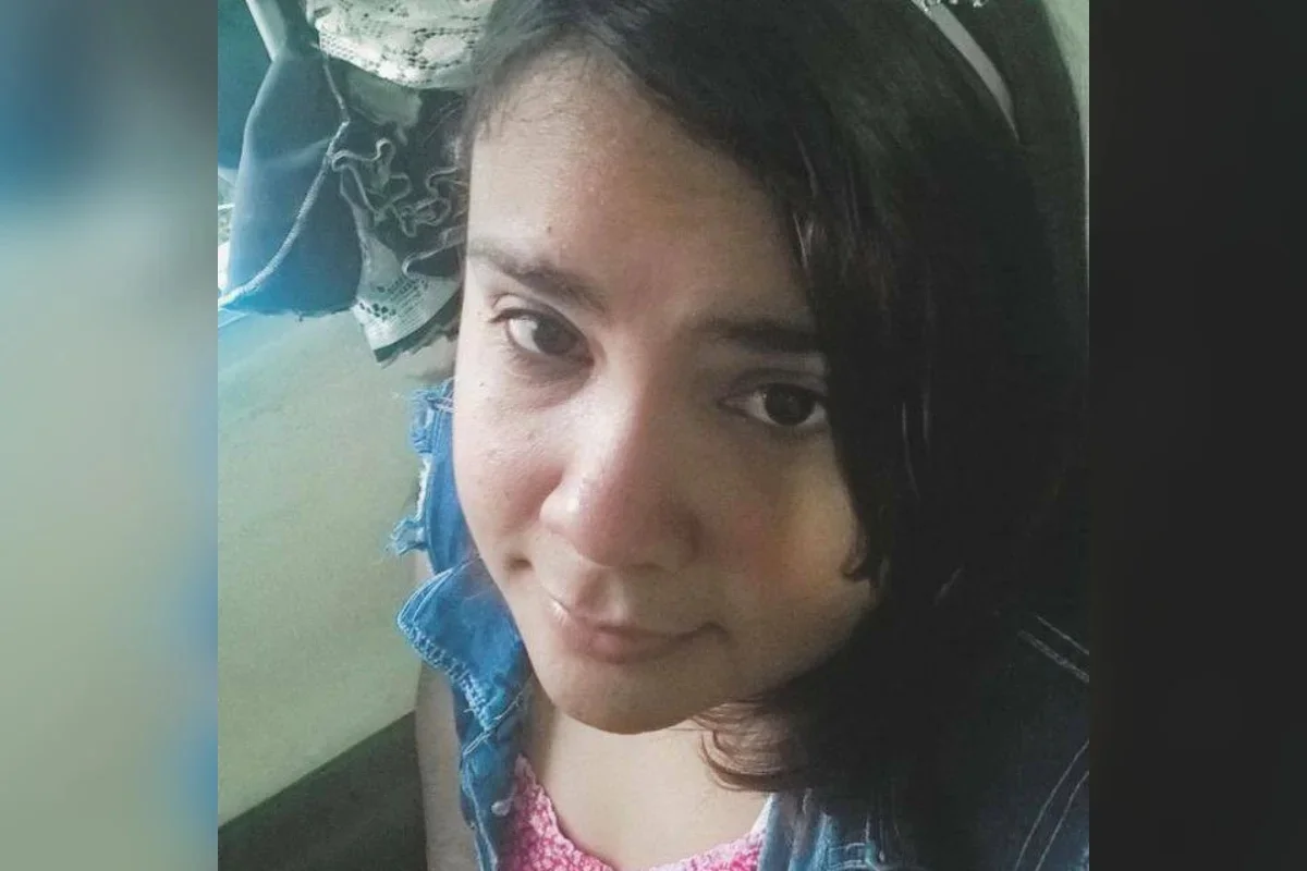 Amanda Maria Souza de Oliveira, de 38 anos, é acusada de usar identidade falsa para conviver com uma família por cerca de 14 meses em Joinville