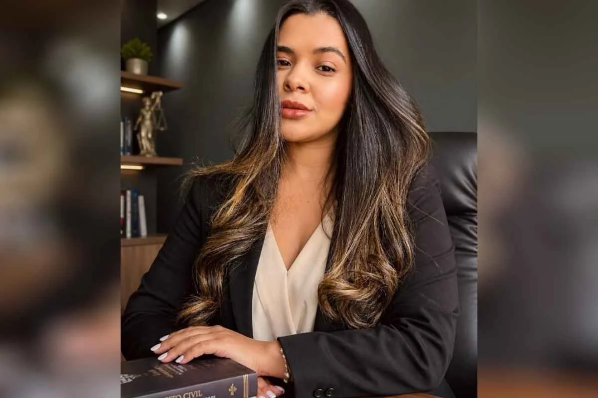 Estagiária que dava dicas para clientes não caírem em fraudes é presa por golpes online