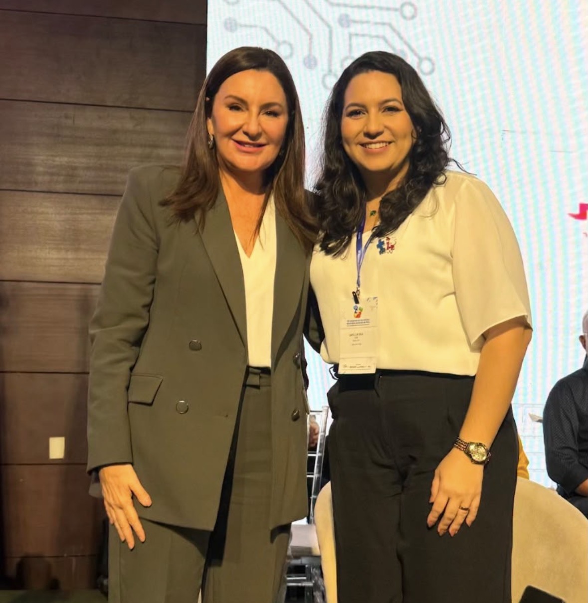 Governadora do Pará, Hana Ghassan, e a presidente do Conselho Estadual de Saúde, enfermeira Danielle Cruz