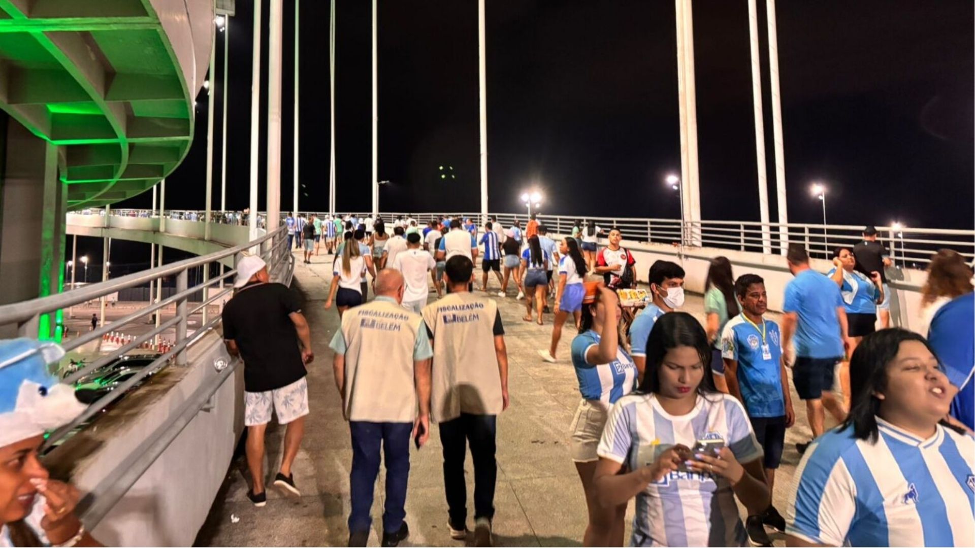 Vigilância Sanitária acompanha eventos no Mangueirão e orienta sobre segurança dos alimentos e bebidas.