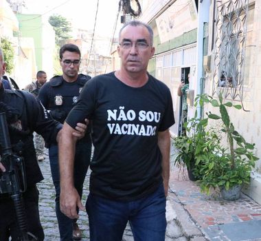 Imagem - Pastor amaldiçoa ex-esposa durante culto: 'que os ossos dela apodreçam'