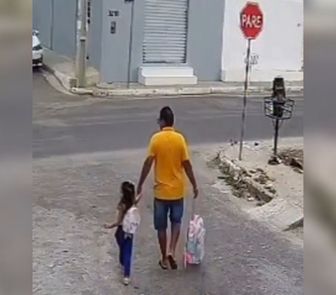 Imagem - Homem é morto a tiros na frente da própria filha enquanto a levava para a escola em Petrolina (PE)