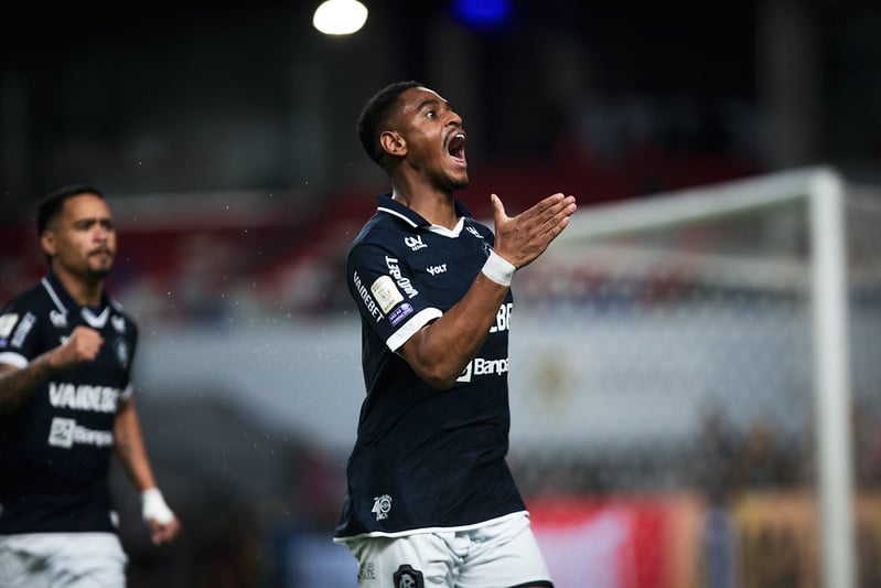 Leão pode enfim deixar o Z-4 do Brasileirão - 