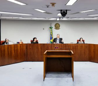 Imagem - Dino e Moraes defendem rediscutir dispensa de diploma para jornalista