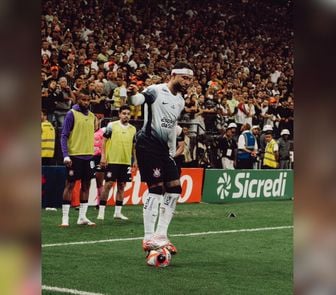 Imagem - Presidente do Corinthians confirma renovação de Memphis Depay até 2028