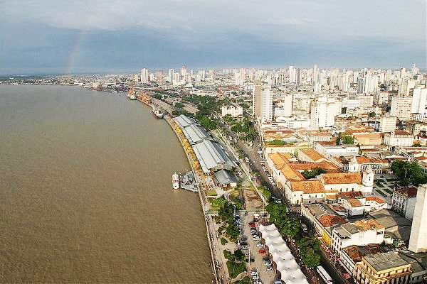 Orla da Baía do Guajará, alvo de tentativas de construções ilegais ao longo dos anos