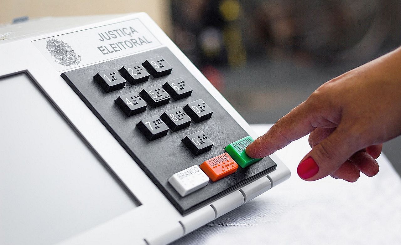 Urna eletrônica.