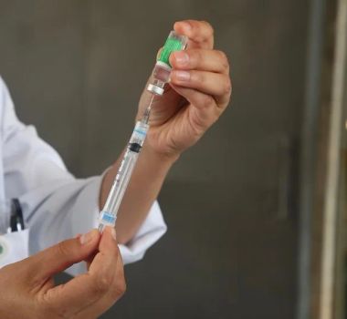 Imagem - Vacina personalizada contra o câncer reduz recorrência de melanoma em testes de fase final