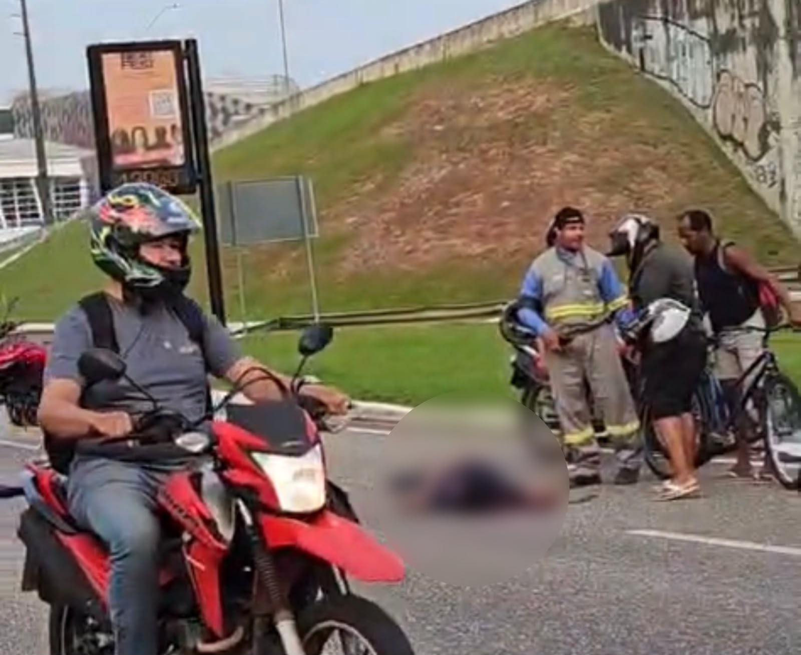 Ciclista morre em acidente de trânsito na Avenida Centenário, em Belém - 