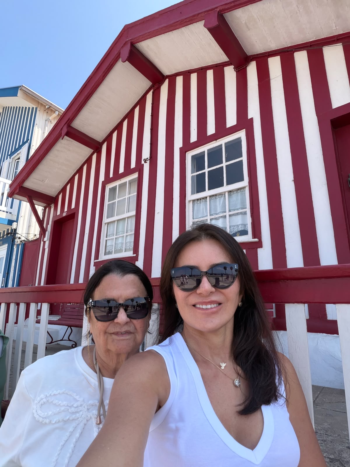 Nazaré e Rejane Brabo aproveitam o verão europeu em países como Portugal, onde visitaram Aveiro, no norte do país.