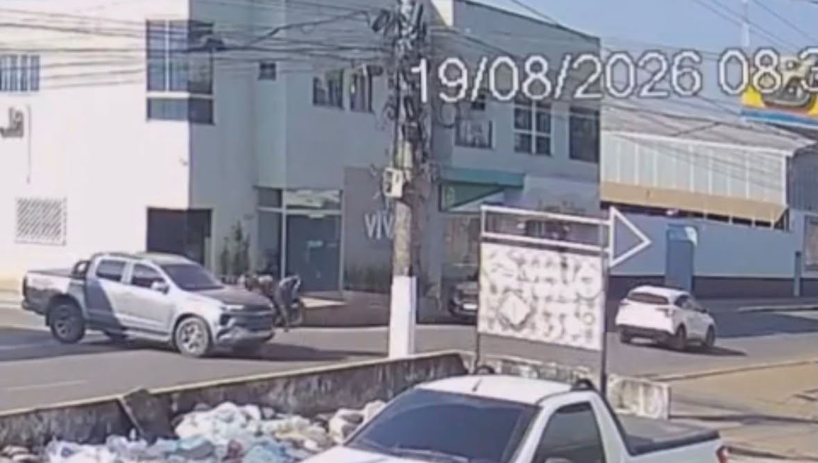 Colisão entre motocicleta e carro alerta falta de sinalização em cruzamento de Marabá