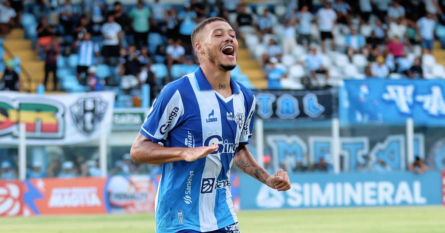 Kleito pego comemorando gol pelo Paysandu -
