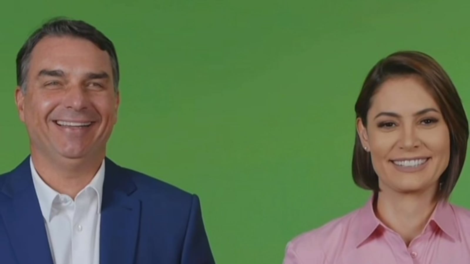 Michelle e Flávio Bolsonaro surgem juntos em bastidores de gravação eleitoral

