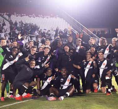 Imagem - Vasco goleia Olimpia e avança às quartas de final da Sul-Americana