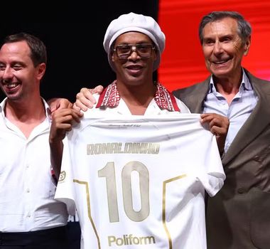 Imagem - Aos 46 anos, Ronaldinho mira gol 300 em retorno ao futebol pelo Ravenna: “Estou em forma”